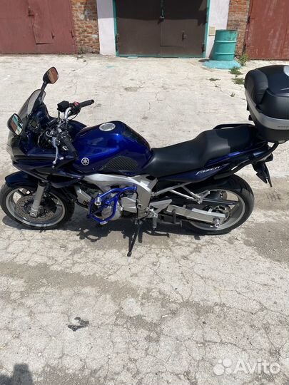 Yamaha FZS600