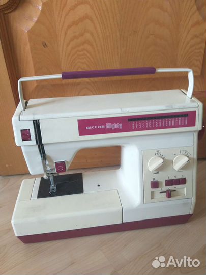 Швейная машина Riccar Mighty