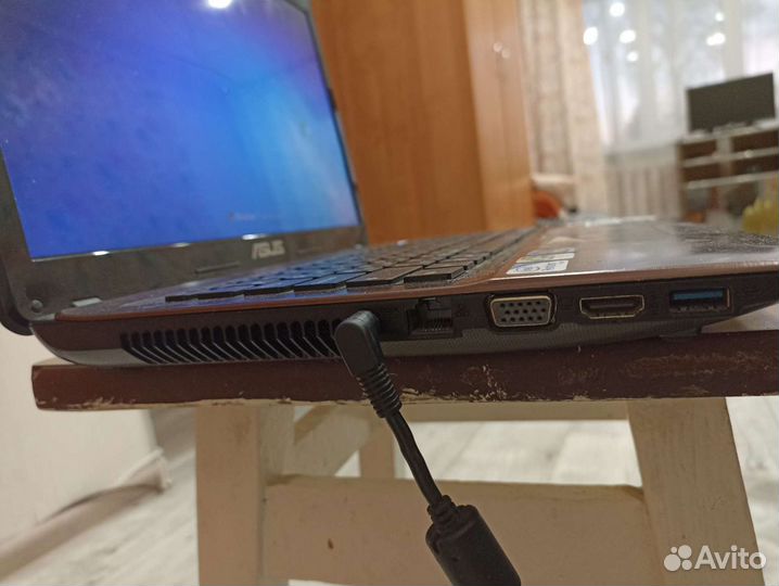 Ноутбук asus