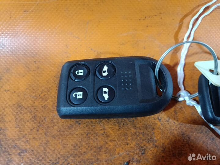 Ключ двери Honda Elysion RR1