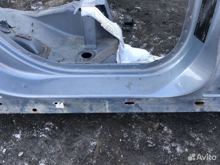 Б/У Б/У Порог со стойкой правый 31265864 volvo