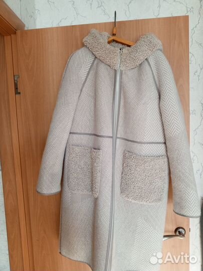 Продам красивую шубку Двухсторонняя, носилась один