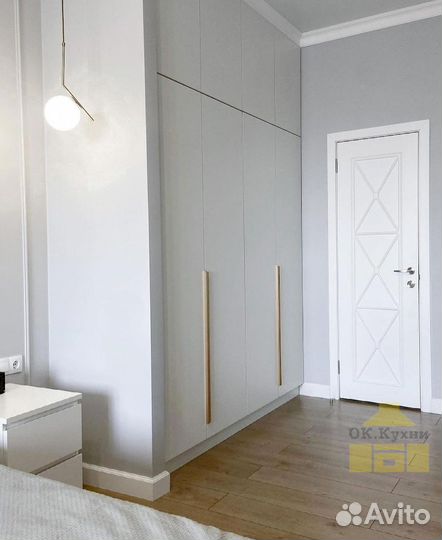 Шкаф двухстворчатый