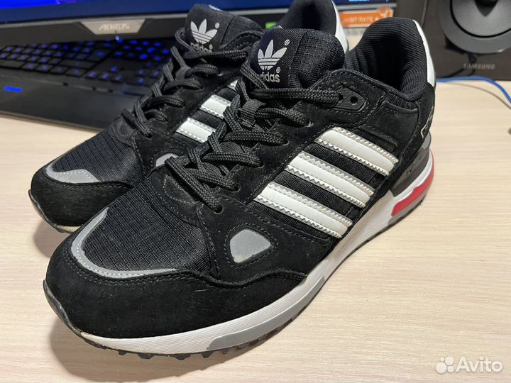 Кроссовки adidas ZX750