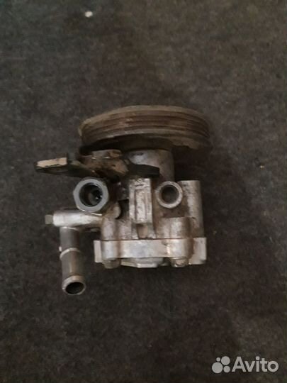 Насос гидроусилителя Nissan sunny