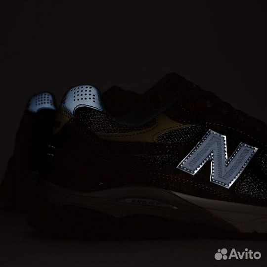 Кроссовки New Balance 990 v3