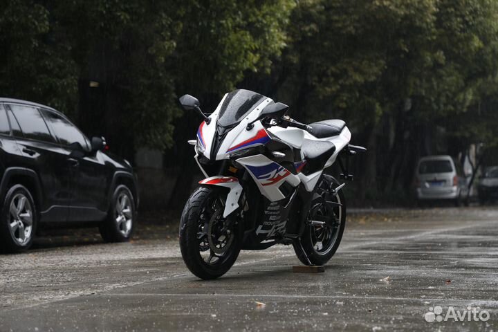 Последний электрический мотоцикл родом из Китая Sh