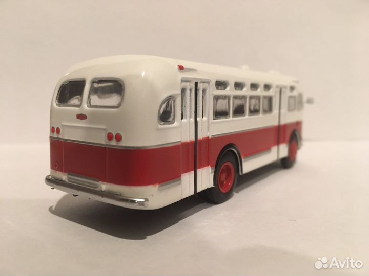 Модель автобусов в масштабе 1:72