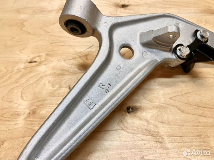 Рычаг передний Nissan X-Trail T30 нижний