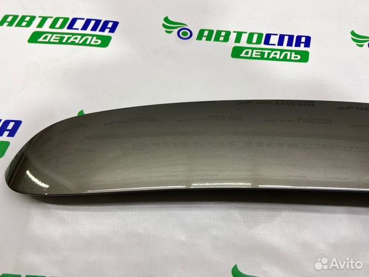 Спойлер крышки багажника задний Mercedes Benz