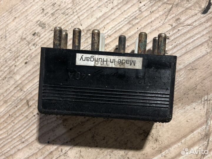 Реле дополнительного вентилятора mercedes w124