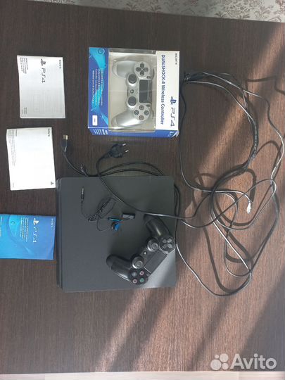 Sony playstation 4 PS4 slim