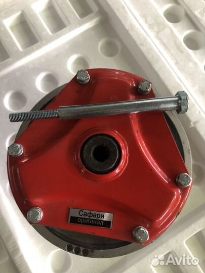 Сафари оригинал Болт крепления