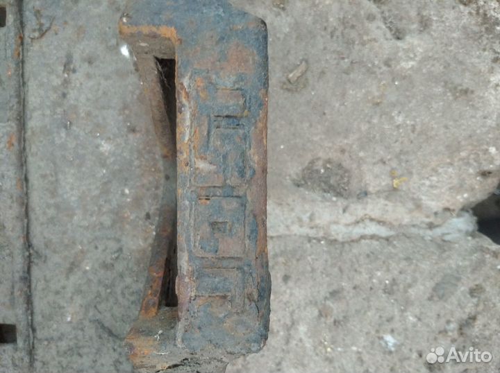 Опорная лапка полуприцепа jont