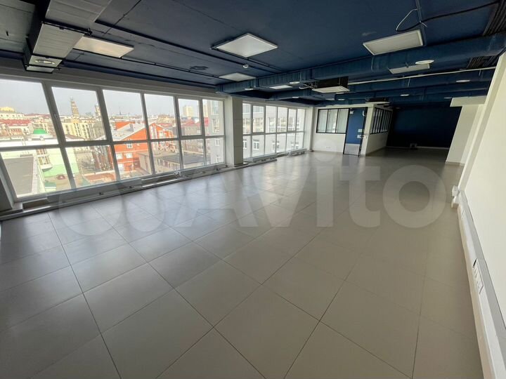 Офис (Бизнес центр класса А), 300 м²