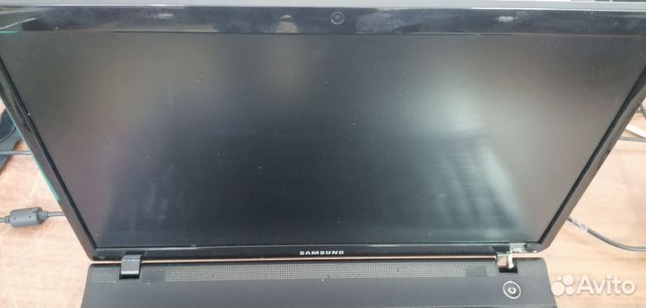 Ноутбук samsung np300e5a