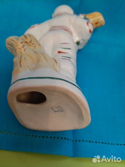 Фарфоровые статуэтки Космонавты