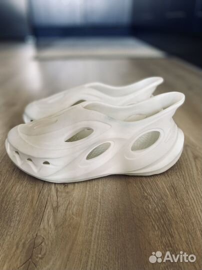 Кроссовки 361