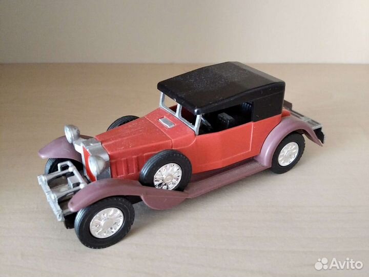 Модель автомобиля коллекционная старинная СССР