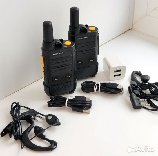 Рация радиостанция с гарнитурой и наушником