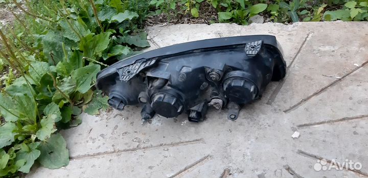 Фара левая на hyundai elantra XD 3 тагаз