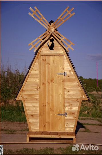 Уличный туалет деревянный SKU004