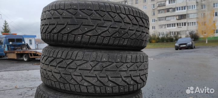 Tigar SUV Ice 215/60 R17 100T