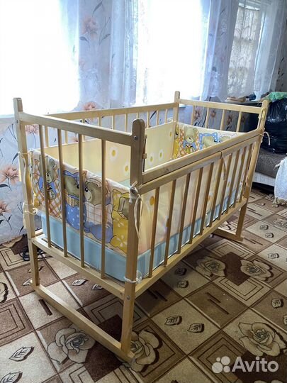 Детская кроватка