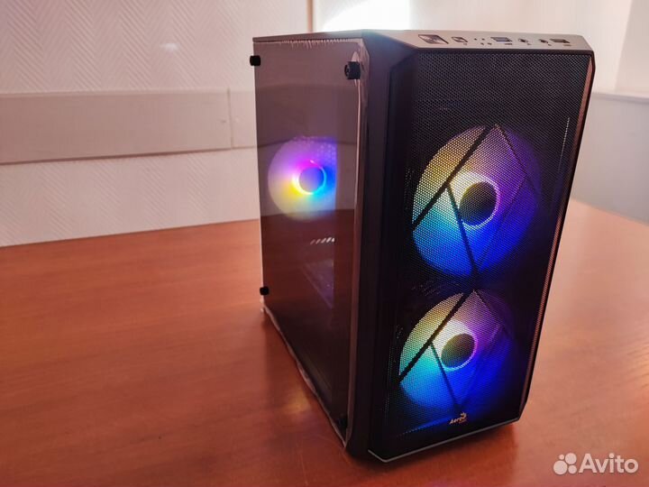 Отличный игровой компьютер уровня i7