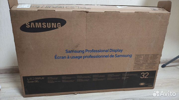 ЖК панель Samsung LH32DBE