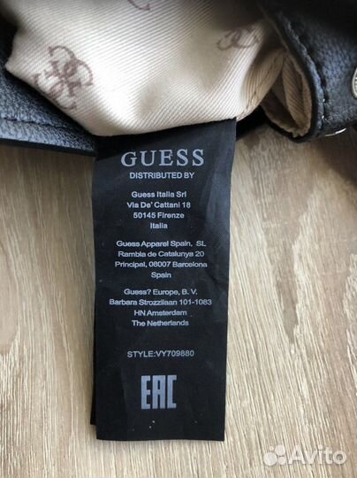 Сумка на пояс guess