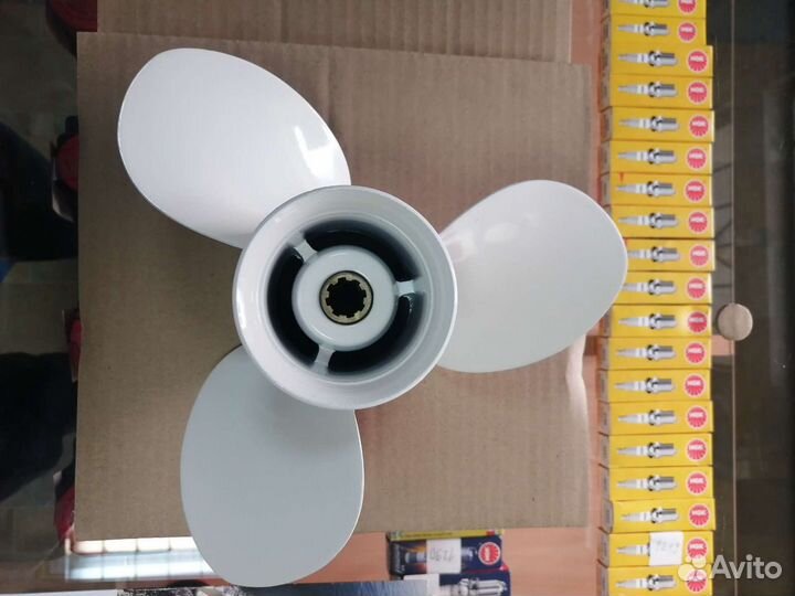 Винт гребной для плм Yamaha 9,9-15 (10 и 11 шаг)