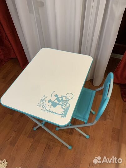 Детский стол и стул