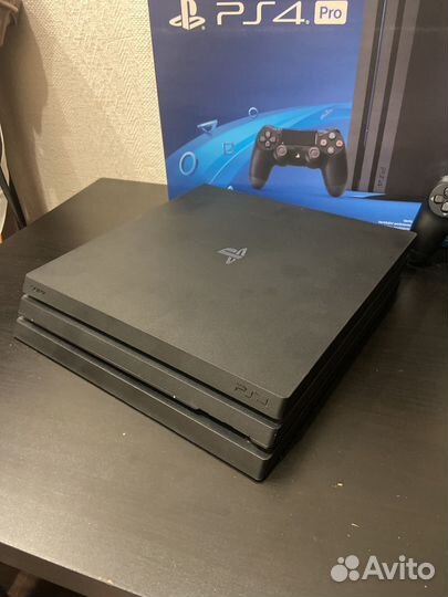 Sony PlayStation 4 Pro 1tb cuh-7208B