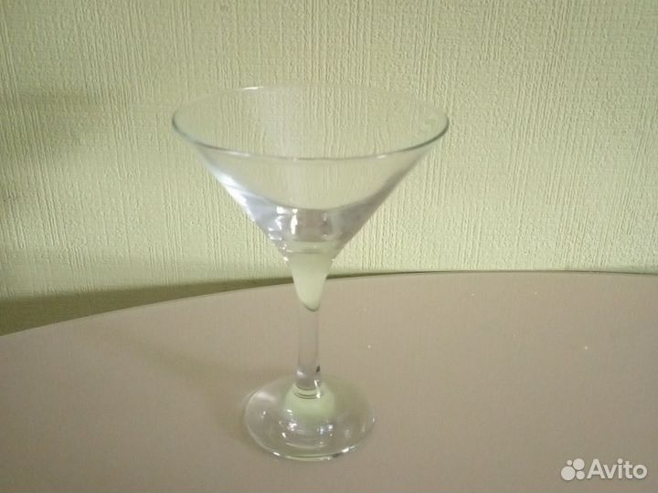 Бокалы для мартини и шампанского