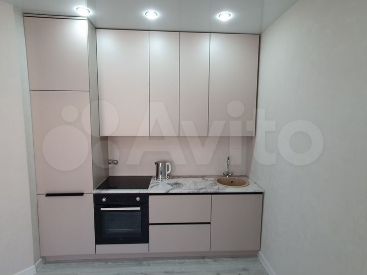 2-к. квартира, 60 м², 17/18 эт.