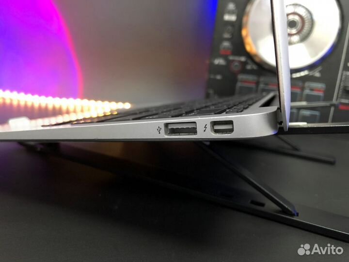 Macbook Air на Core i5+Intel+SSD с гарантией