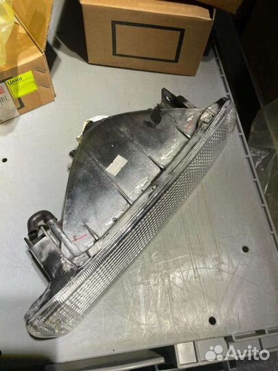 Поворотник Toyota land Cruiser, правый передний