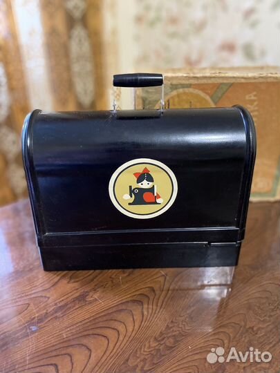 Машинка швейная детская