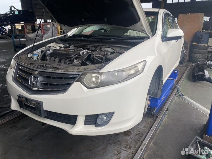 Крепление бампера Honda Accord CU2 (Заднее)