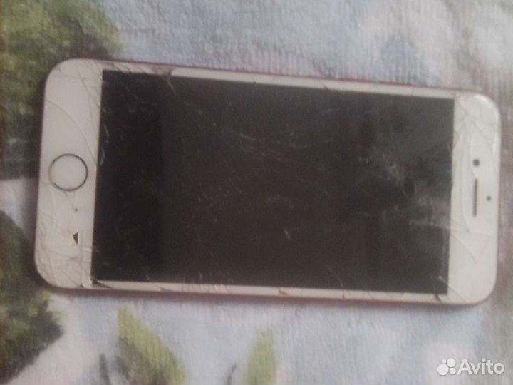 Телефон iPhone 7