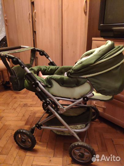 Прогулочная коляска для кукол