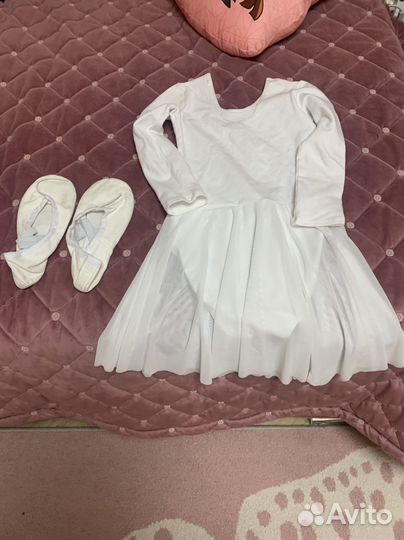 Гимнастический купальник 134 с юбкой +чешки