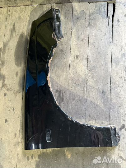 Крыло переднее правое на priora