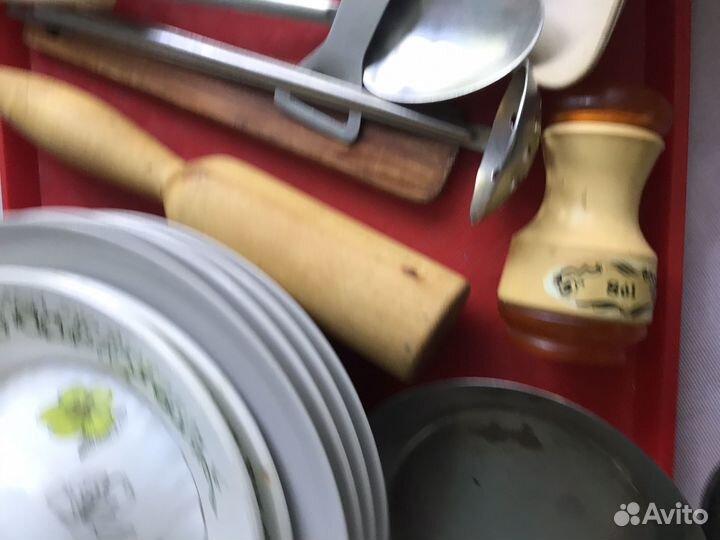 Набор посуды и кухонных принадлежностей