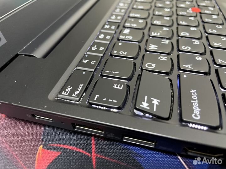 Lenovo thinkpad E15 FullHD I5-10210U/8gb/256ssd