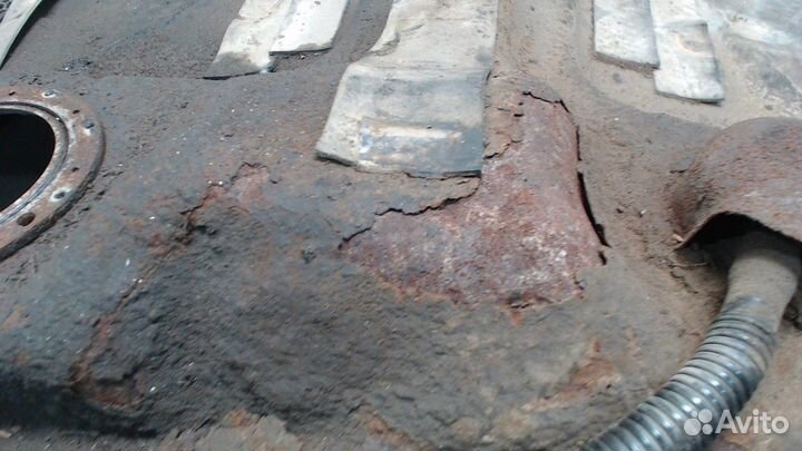 Бак топливный Toyota RAV 4, 2004