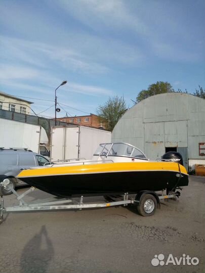 Катер Phoenix 510