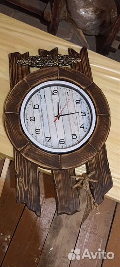 Часы из массива дерева для дома, беседки, бани