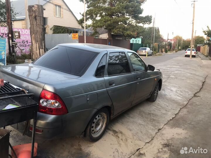 В разборе Лада Приора